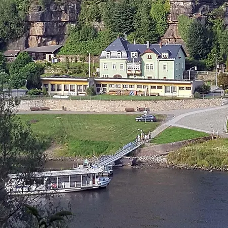 Burg Schoena - Und * Reinhardtsdorf-Schona